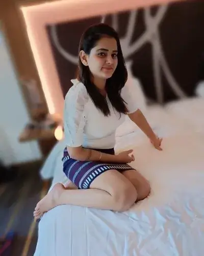 Escort Service In Khuldabad
